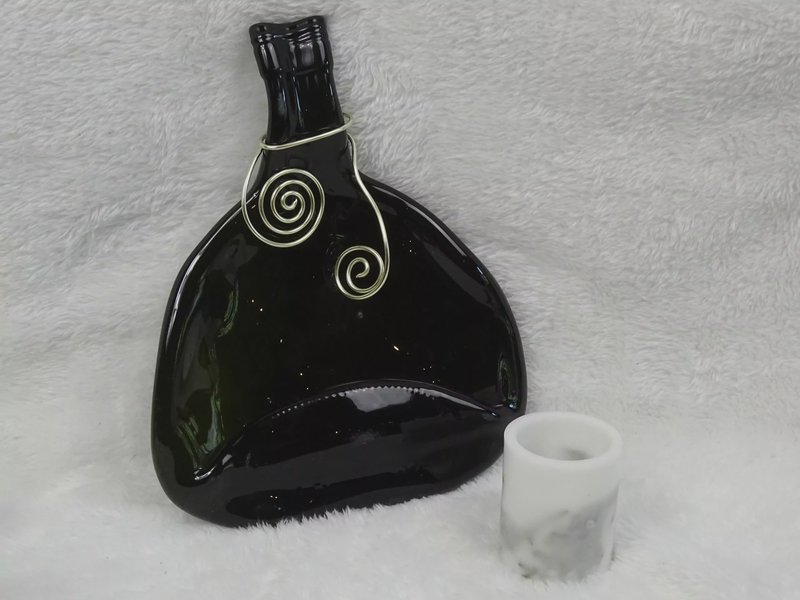 Flaschendeko dunkle Herzform mit Spiraldraht